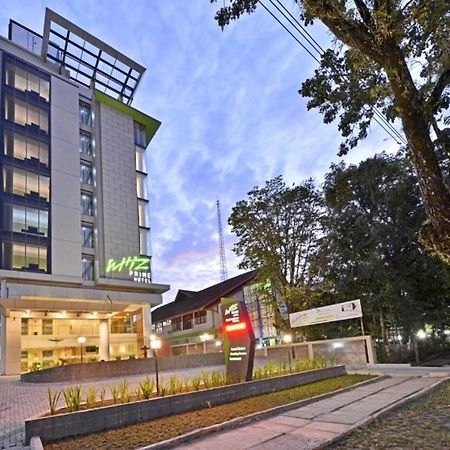 Whiz Prime Hotel Khatib Sulaiman Padang Padang  Luaran gambar