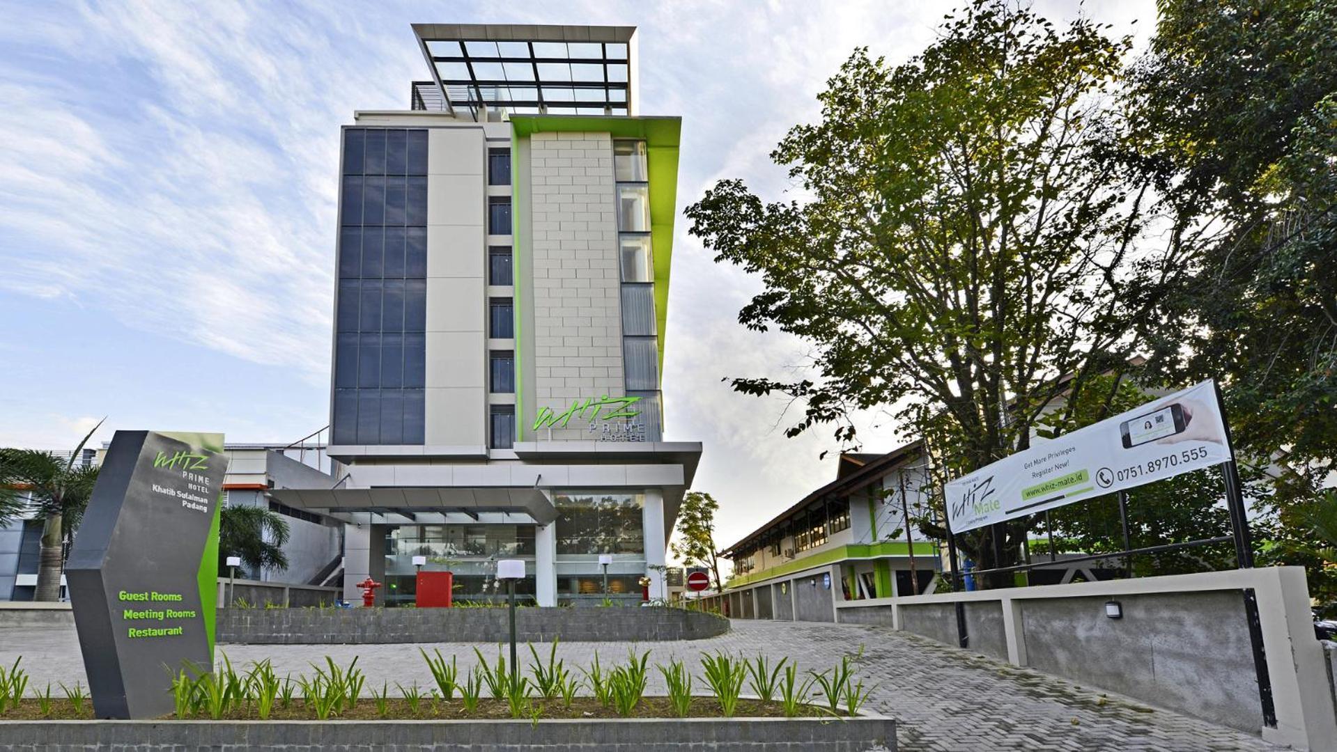 Whiz Prime Hotel Khatib Sulaiman Padang Luaran gambar