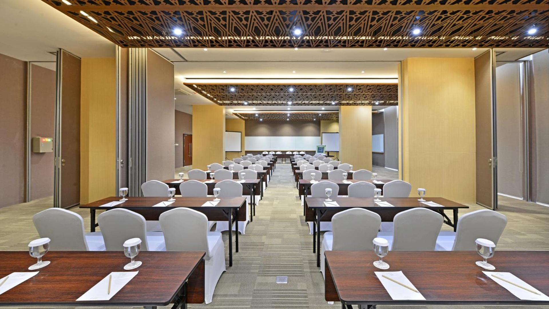 Whiz Prime Hotel Khatib Sulaiman Padang Luaran gambar