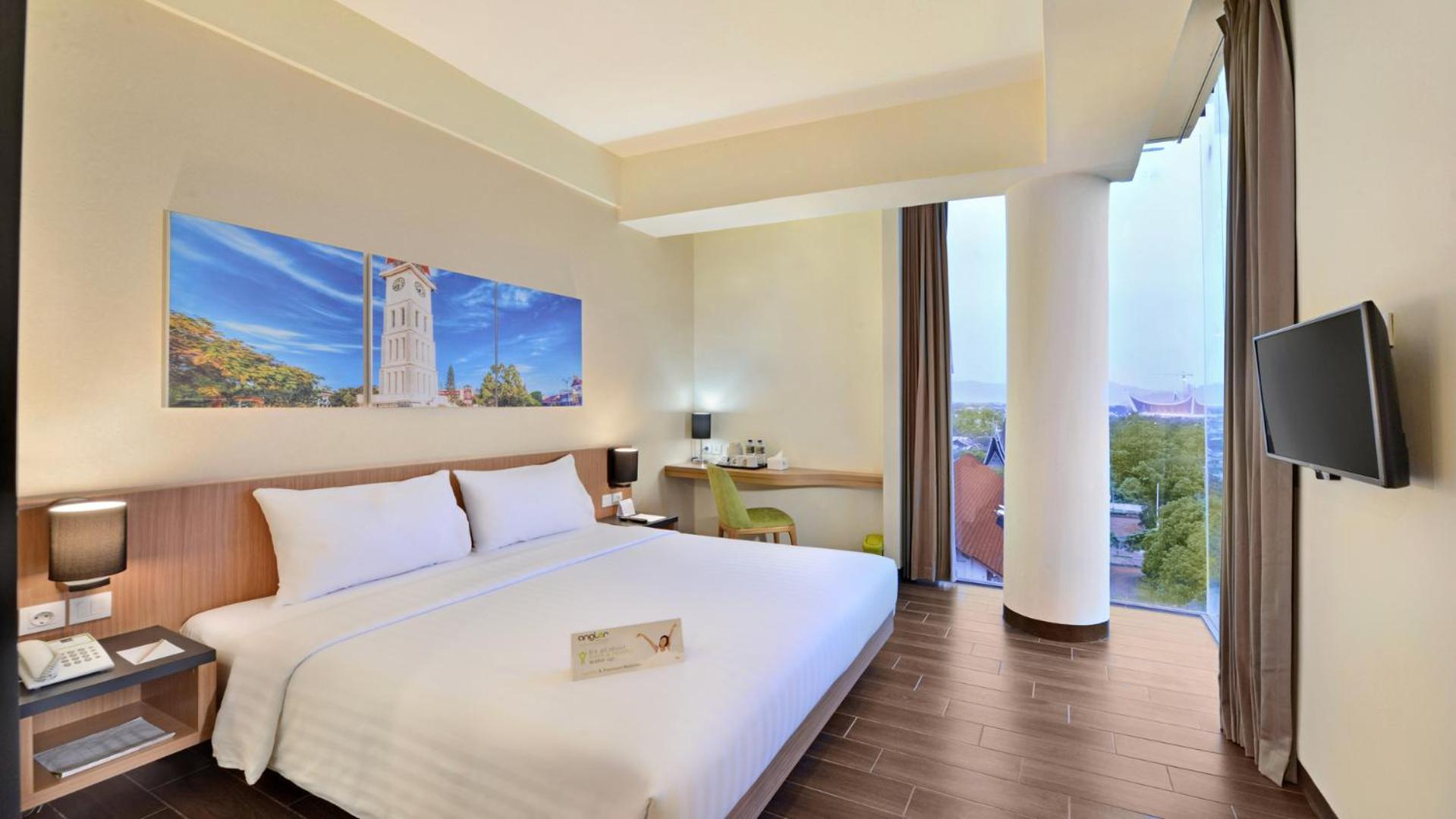 Whiz Prime Hotel Khatib Sulaiman Padang Luaran gambar